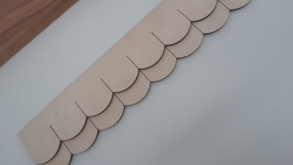 1 Set Holzschindelstreifen Biberschwanz 50 mm